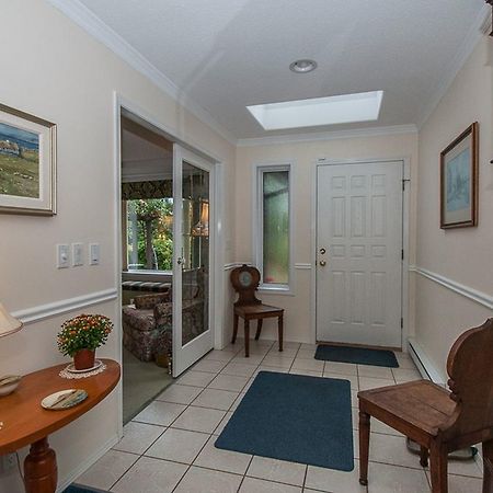 Laurel'S Cottage By Elevate Rooms Qualicum Beach Zewnętrze zdjęcie