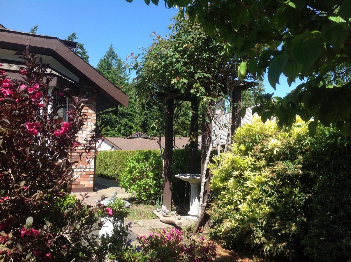 Laurel'S Cottage By Elevate Rooms Qualicum Beach Zewnętrze zdjęcie